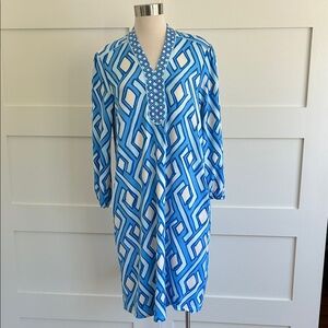 J. McLaughlin Emer dress in Blue and white Vilhada Souk geo print